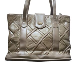 Elegant Tan Leather Tote Bag